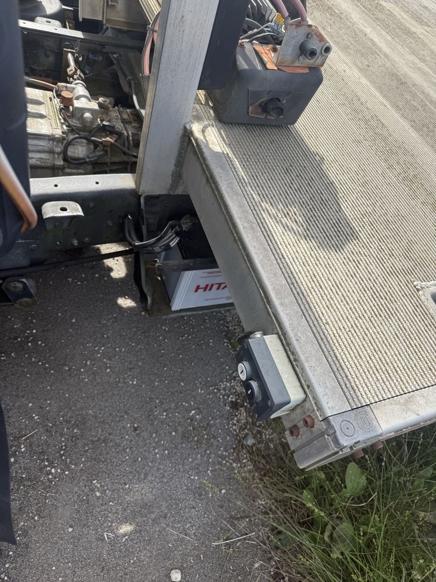 Mitsubishi Veicoli commerciali: Mitsubishi canter dépanneuse – Usato da St-Aubin-Sauges venduto da sho_z9vr 4