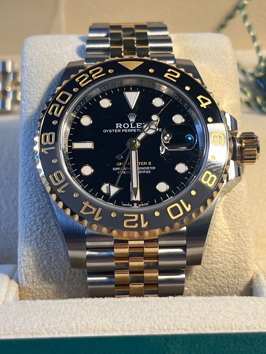 Rolex Orologi: Rolex GMT-Master II 126713GRNR - Zombie - Full Set – Nuovo e nell'imballaggio originale da Zürich venduto da dudohdud