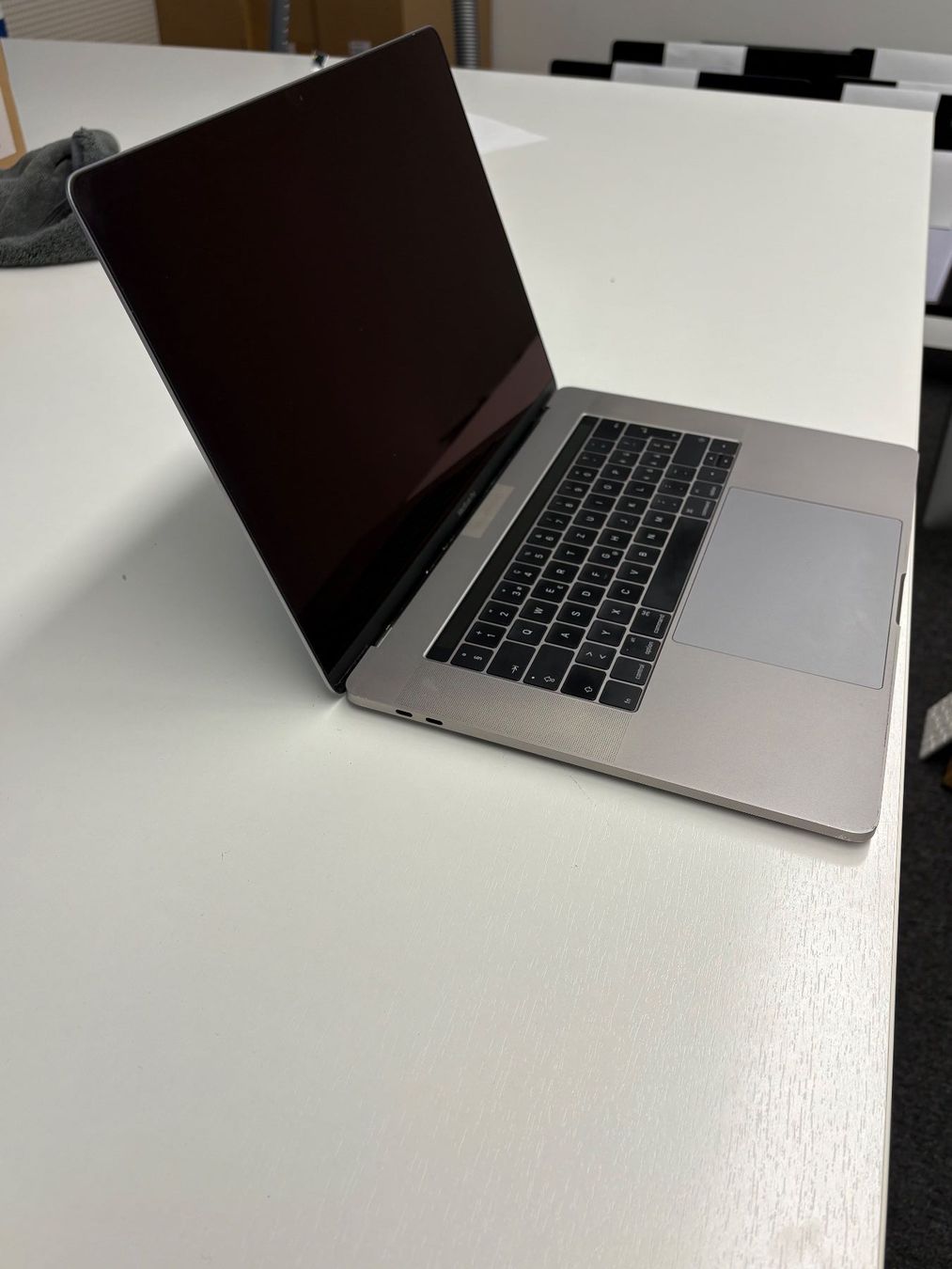 Apple Notebooks: MacBook Pro (15 Zoll, 2016) – Gebraucht aus Luzern von inf_tc6f 2