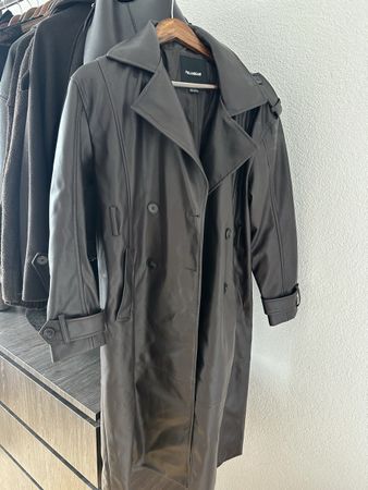 Trenchcoat Pull&Bear Kunstleder braun Grösse XS neuwertig