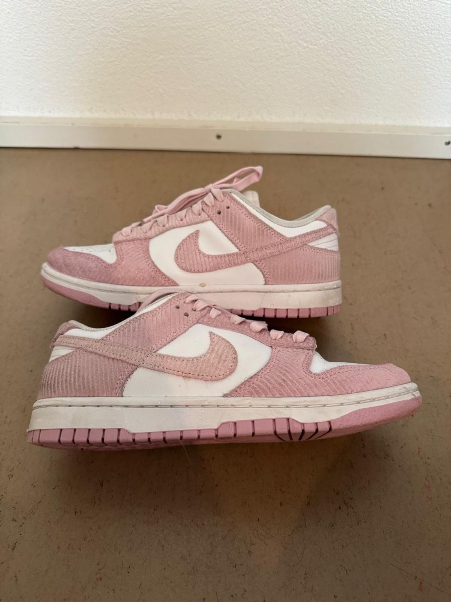 Nike Damenschuhe: Nike dunk low pink – Gebraucht aus Zuerich von Chnopf5 2