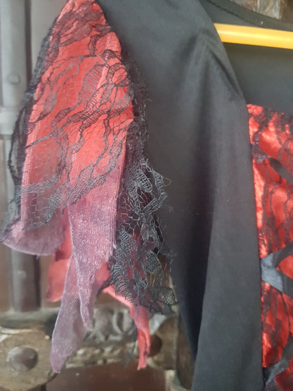 Costumi: MÄDCHEN VAMPIRKLEID 8- 10J./ FASNACHT / HALLOWEEN – Usato da Root venduto da LifestyleAccessoires 8