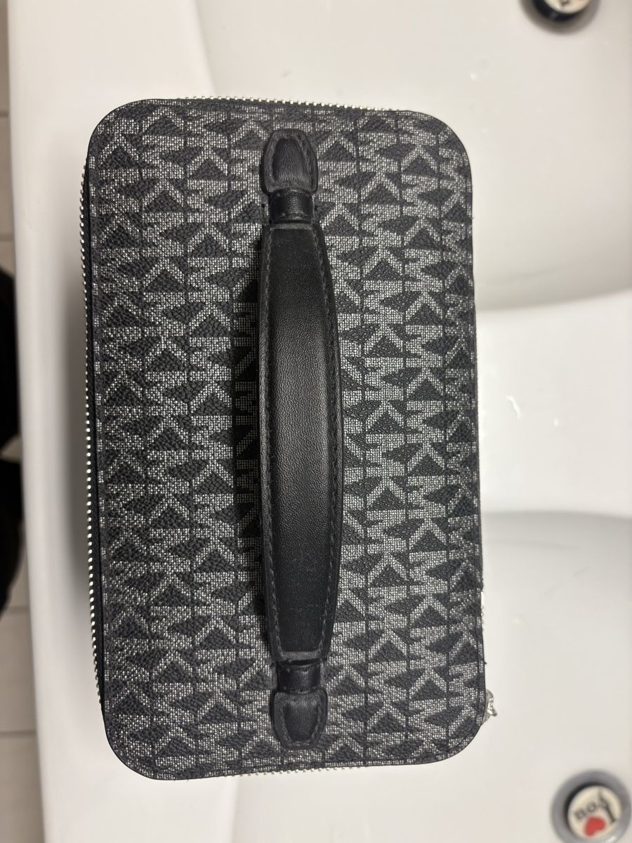 Michael Kors Borse da donna: beauty case michael kors – Nuovo (secondo la descrizione) da Adlikon B. Regensdorf venduto da sar_g6kn 1