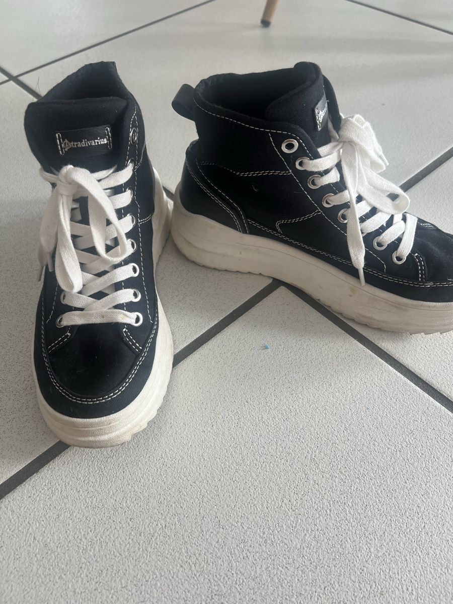 Stradivarius Damenschuhe: Chaussure stradivarius  – Gebraucht aus Boudry von pri_d679 2