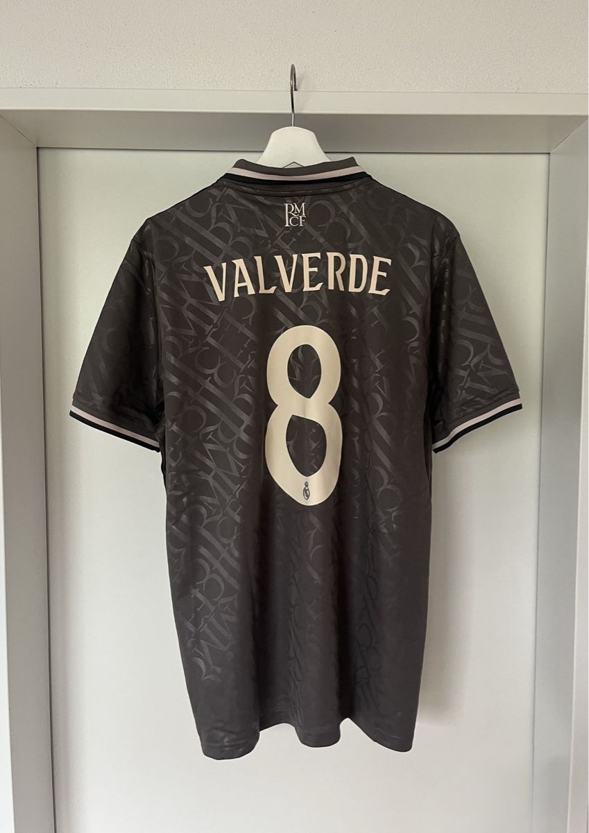 Leibchen & Hosen: Real Madrid 24/25 Third - #8 Valverde XL – Neu (gemäss Beschreibung) aus Wilen b. Wollerau von Cashley57 1