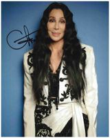 CHER - handsigniertes Grossfoto (20 x 25 cm) mit COA