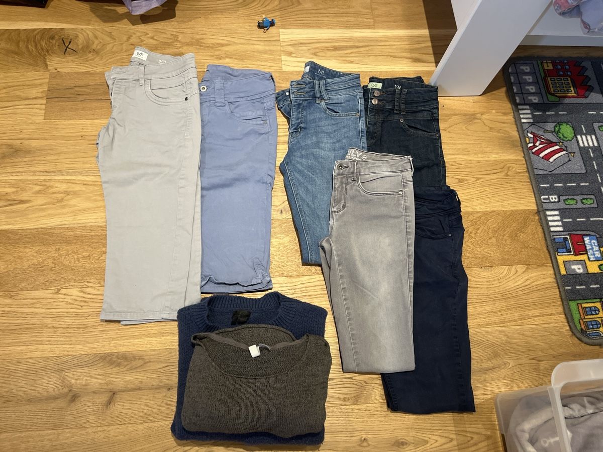 Lotti di vestiti: Kleiderpaket XS – Usato da Riehen venduto da chr_h8fh