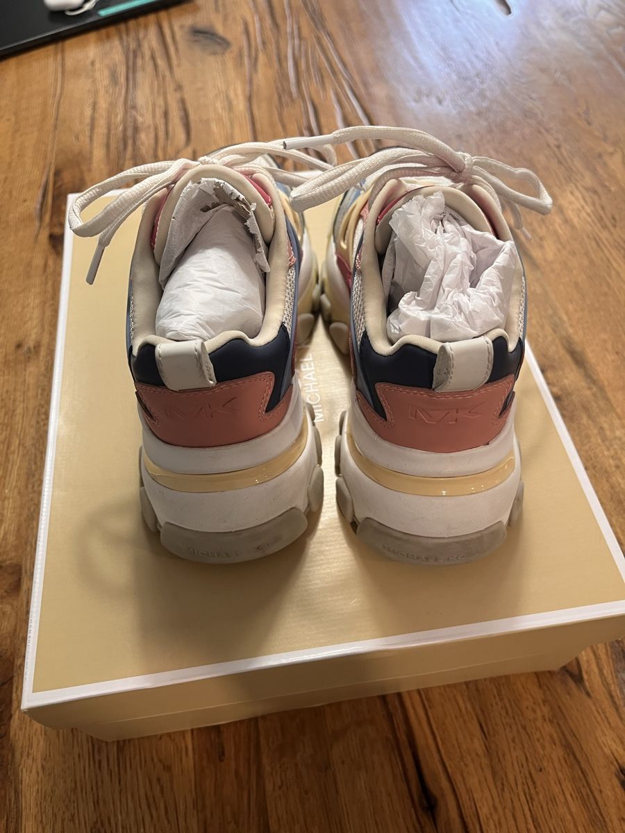 Michael Kors Scarpe da donna: Michael Kors Baskets Nick Trainer T.38,5 État Top! – Usato da Oulens-sous-Echallens venduto da MashaZ 1