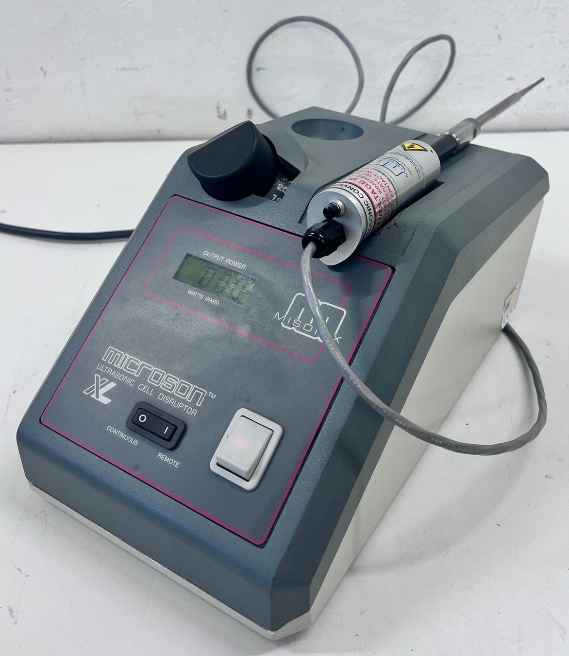 Accessori da laboratorio: Misonix XL-2000 Microson Ultrasonic Cell Disruptor – Usato da Niederdorf venduto da LeptonAG_Labor