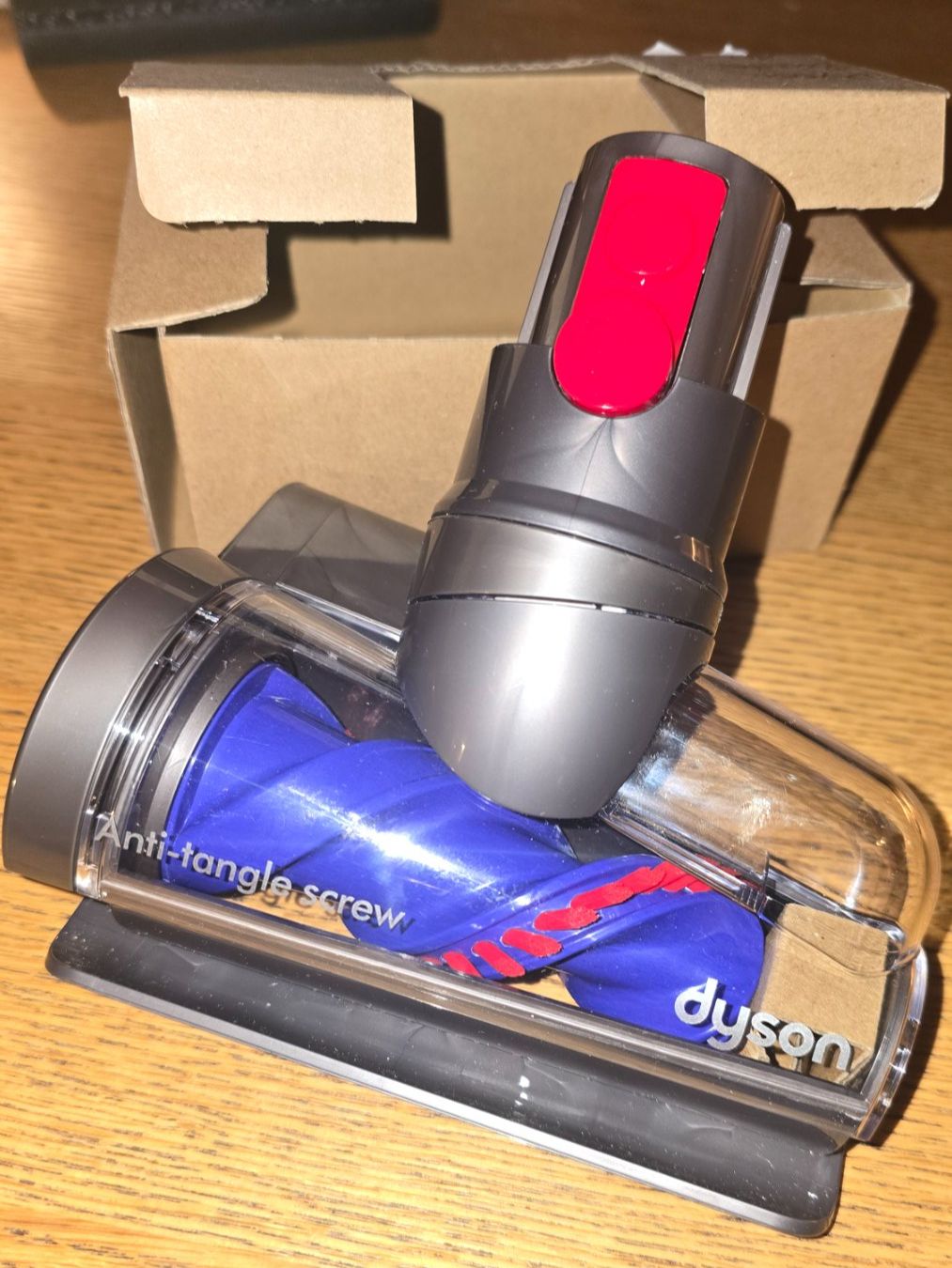 Dyson Sonstiges für Haushalt & Wohnen: Dyson Anti-Tangle Screw Bürste - neu – Neu und originalverpackt aus Balterswil von Alexmad82