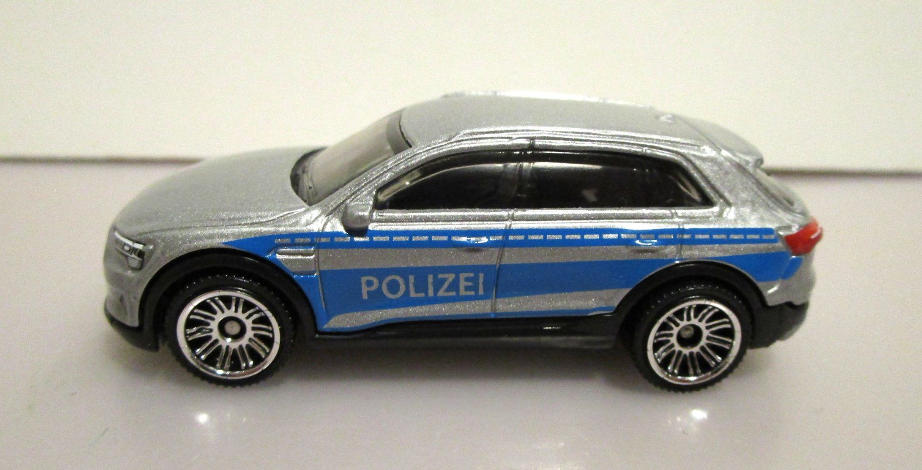 Matchbox Modellini d'auto: MATCHBOX AUDI e-tron " POLIZEI " – Nuovo (secondo la descrizione) da Chêne-Bourg venduto da breno56 3