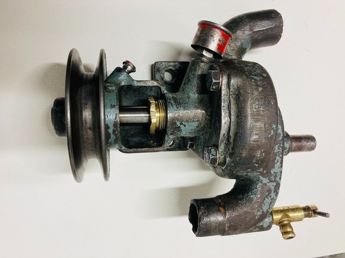 Tutti pezzi di ricambio auto: Wasserpumpe für Oldtimer – Usato da Kaiseraugst venduto da wombat51