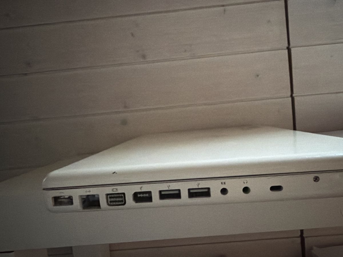 Apple Notebook: Alter Macbook – Difettoso da Winterthur venduto da zwa_tr97 2