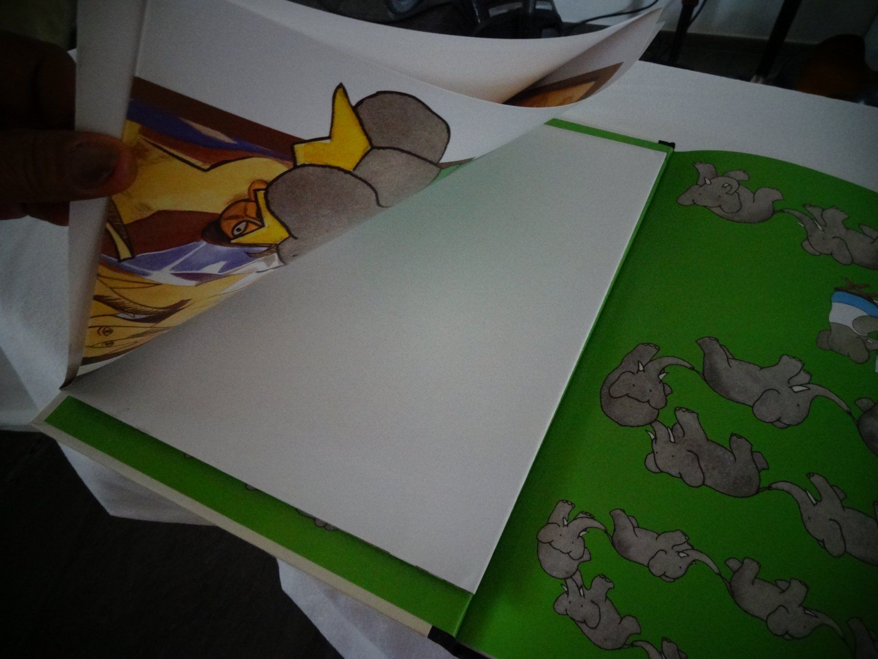 Bücher: Babar`s  Gallery  Brunhoff mit Poster – Gebraucht aus Neerach von jenny062 6