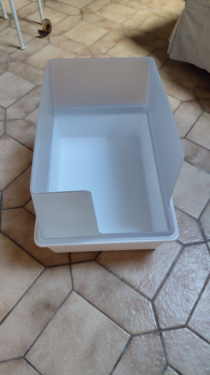 Sonstige Dekorationen & Accessoires: Cubby Litter Box / Litière pour cat – Neu (gemäss Beschreibung) aus Villars-le-Terroir von sim_67xw 2