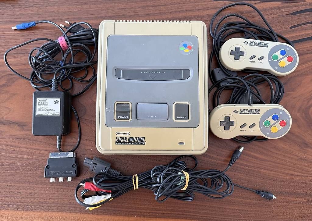 Konsolen: Super Nintendo SNES  – Gebraucht aus Neunkirch von cristianli