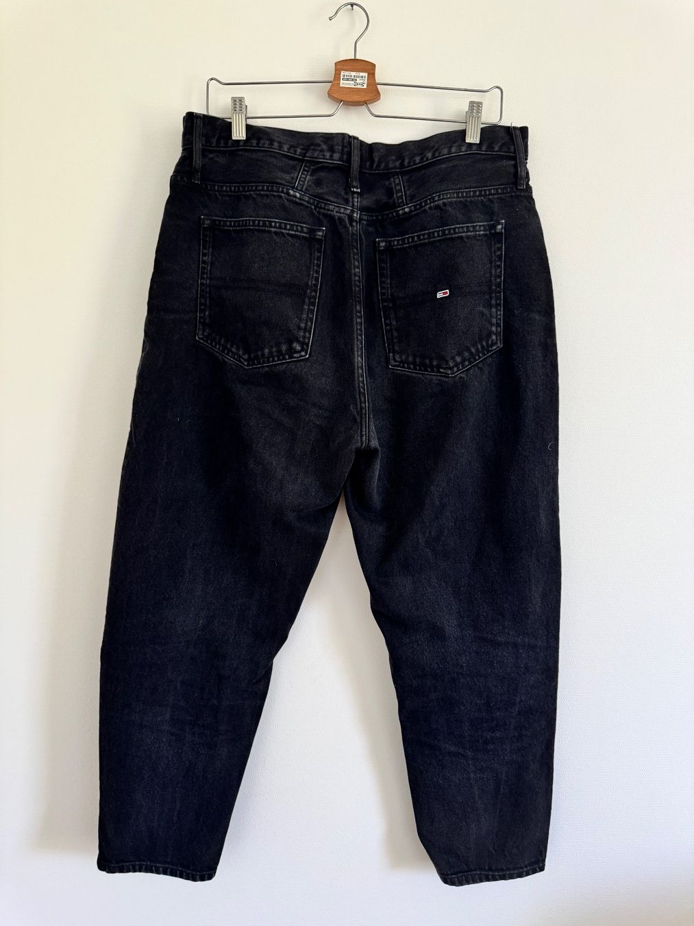 Tommy Hilfiger Jeans: Tommy Jeans Mom Ultra High Rise – Usato da St. Gallen venduto da nikolasbong 1