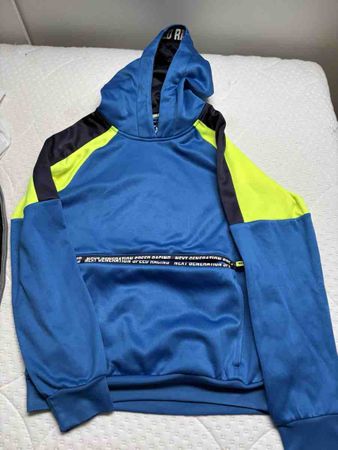 Sweater One6 Team Hoodie Size 152