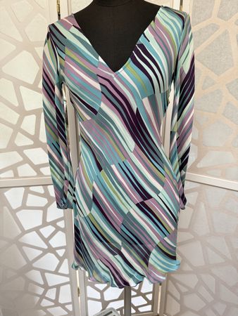 Vintage Diane von Furstenberg silk dress. Size EUR36/UK8