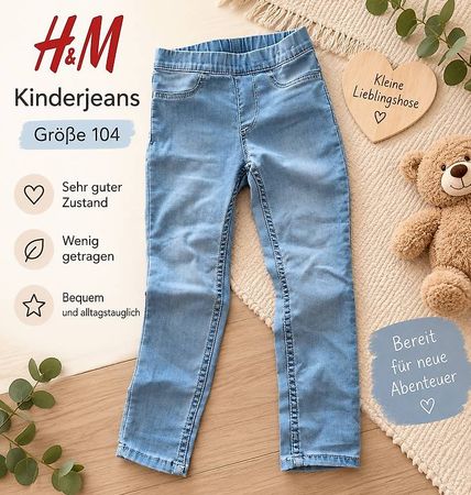 Jeanshose
Ideal für Alltag, Kindergarten oder Freizeit.