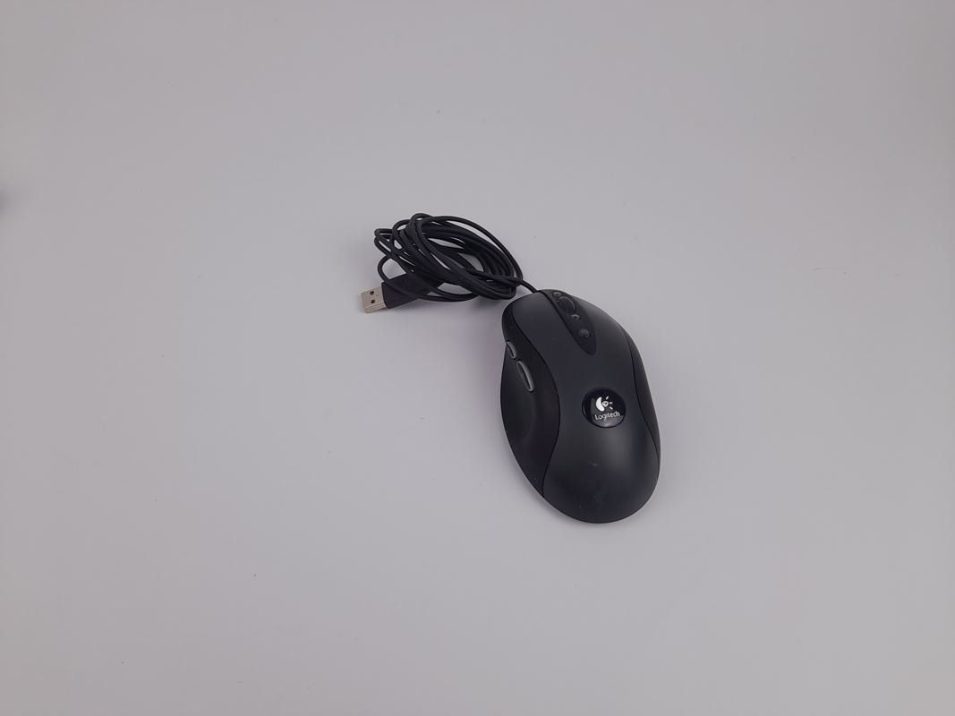 Microsoft Tastiere: MICROSOFT WIRED Keyboard 600 mit LOGITECH Maus – Usato da Liebefeld venduto da Restwert_Liebefeld 1