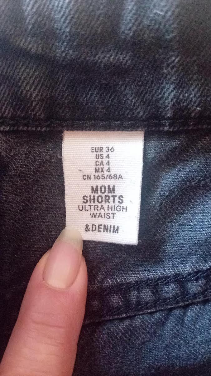 H&M Pantaloni: Schwarz Mom Shorts Gr. 36 – Usato da Salez venduto da Robe12 2