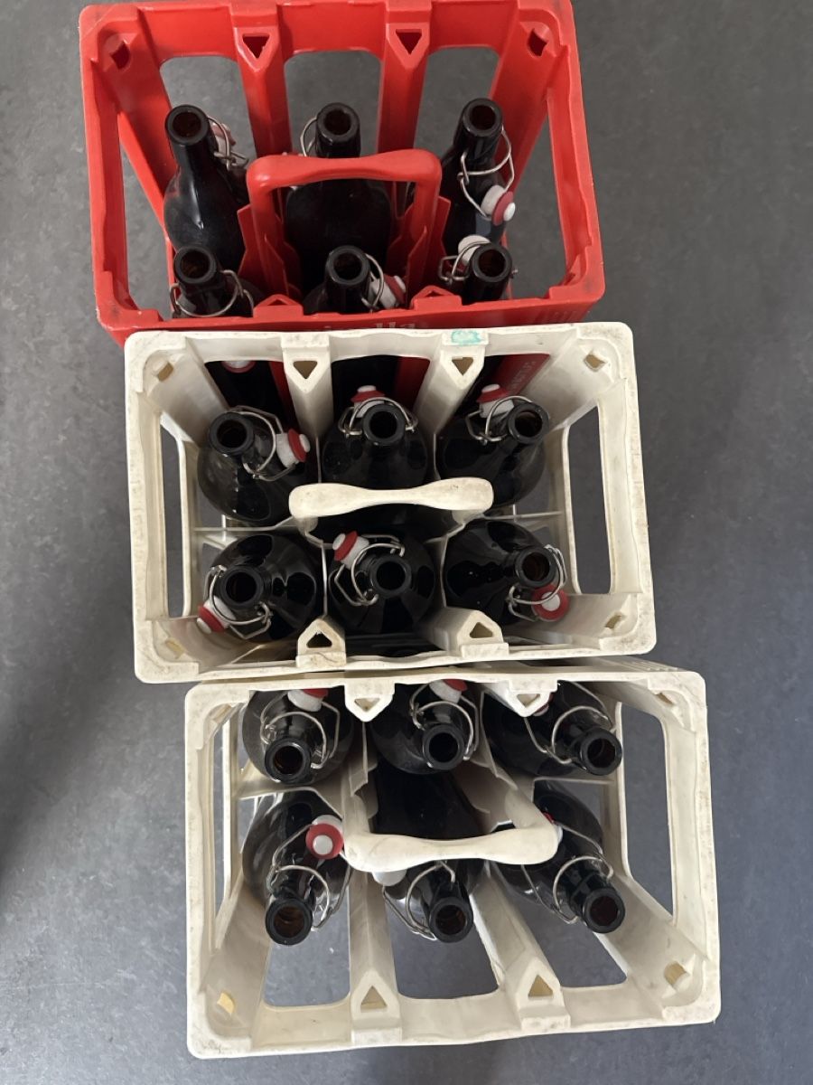 Bicchieri, Caraffe & Bottiglie: 24 Bügelflaschen 1L braun – Usato da Jona venduto da Anastasia82 1