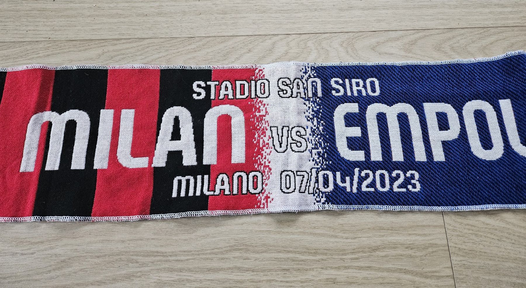 Foulard & Sciarpe: Echarpe de foot Milan vs Empoli, édition limitée – Usato da La Joux FR venduto da car_ck96 2