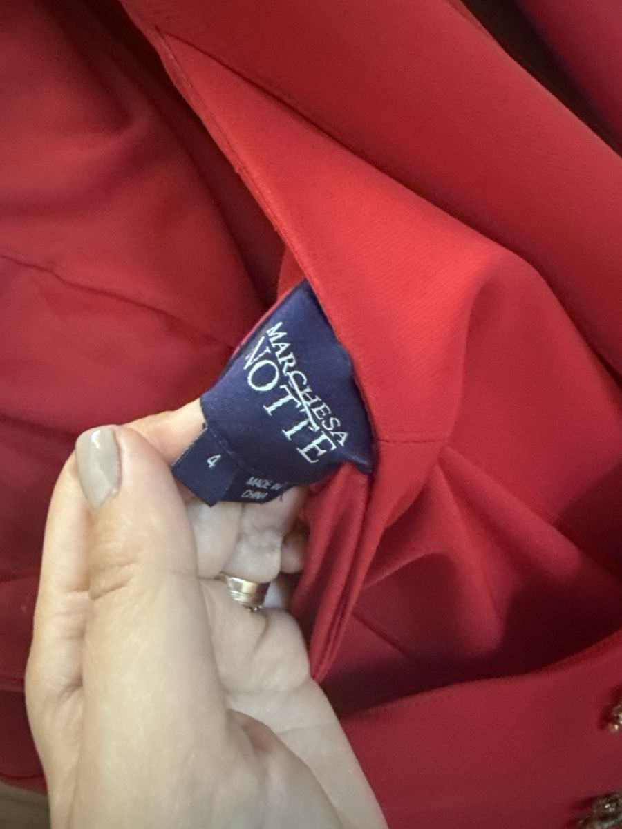 Vestiti: Marchesa Notte Red One-Shoulder Gown Size 4 – Usato da Zufikon venduto da mih_7rrx 4
