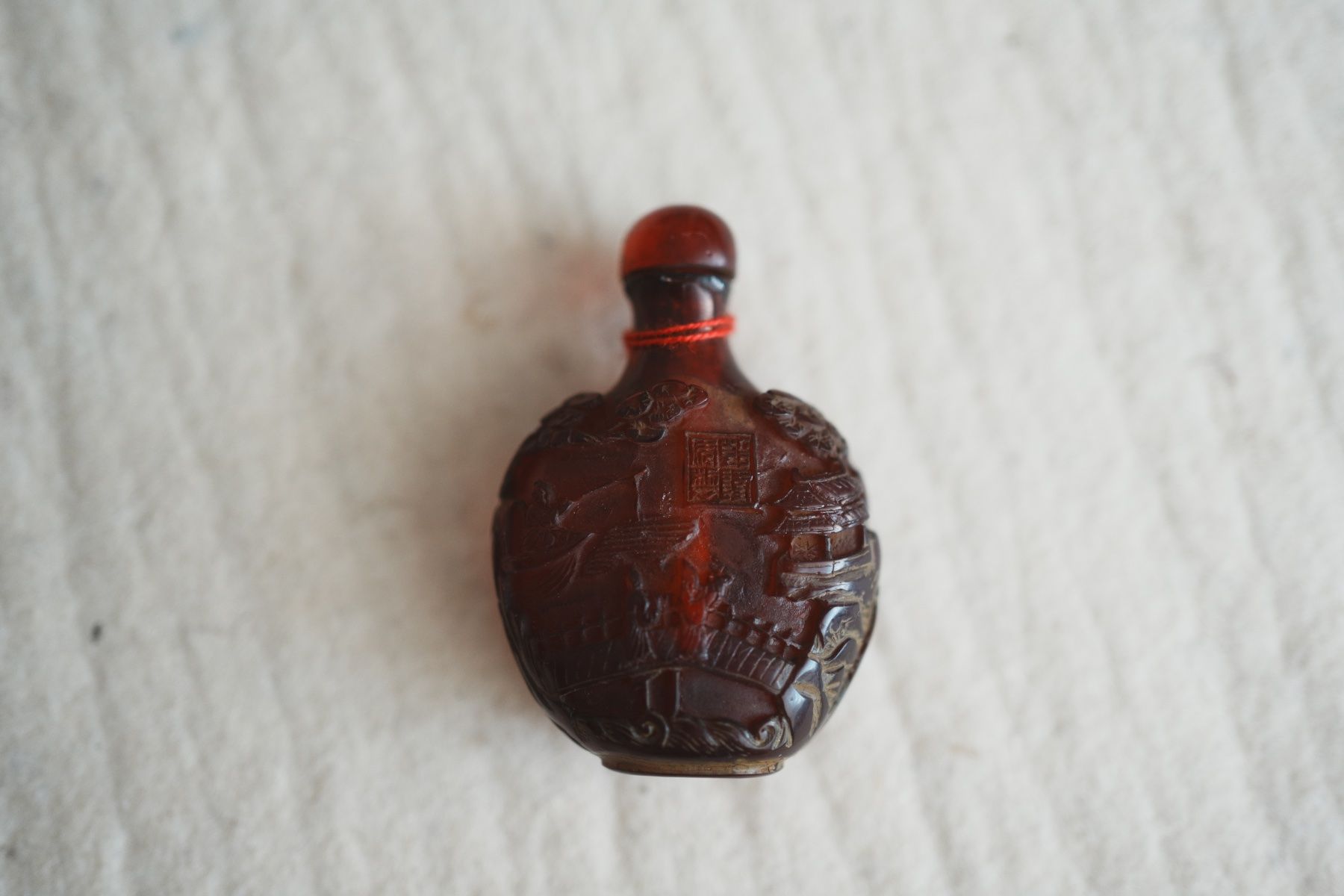 Flaconi: Chinesische Snuff Bottle, geschnitzt, Landschaft – Usato da Volketswil venduto da HeredisAntiques