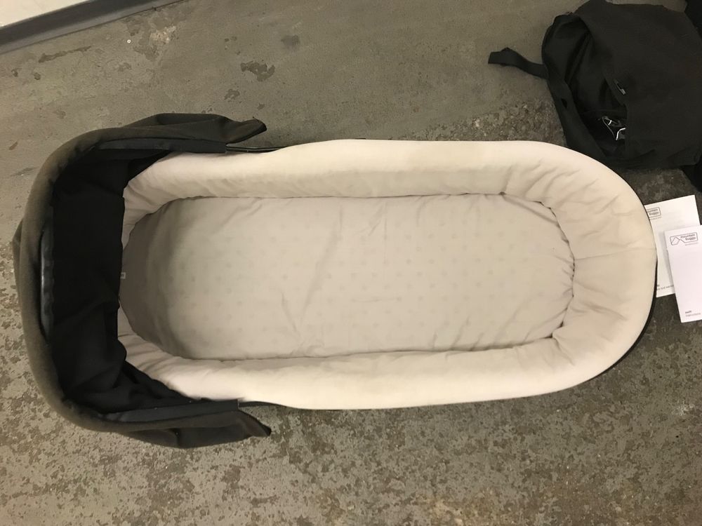 Mountain Buggy Swift — Babyschale plus Sportsitz Kaufen auf Ricardo