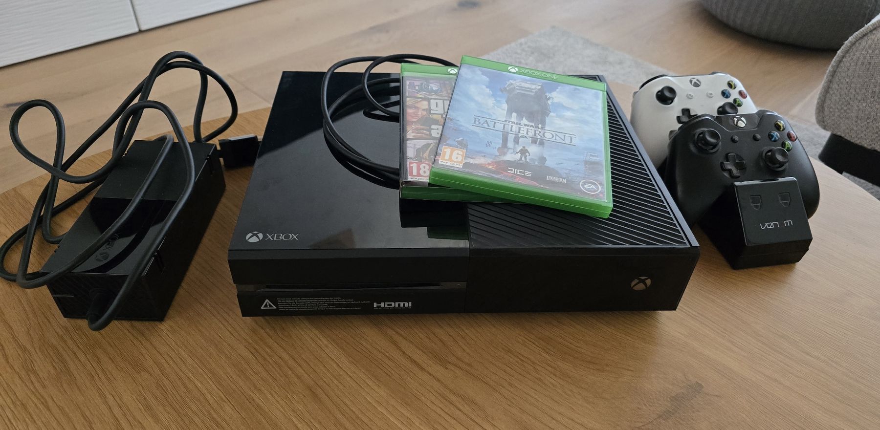 Microsoft Console: Xbox One - Black - 500GB - mit Games & Controller! – Usato da Brüttisellen venduto da ryanclarky5