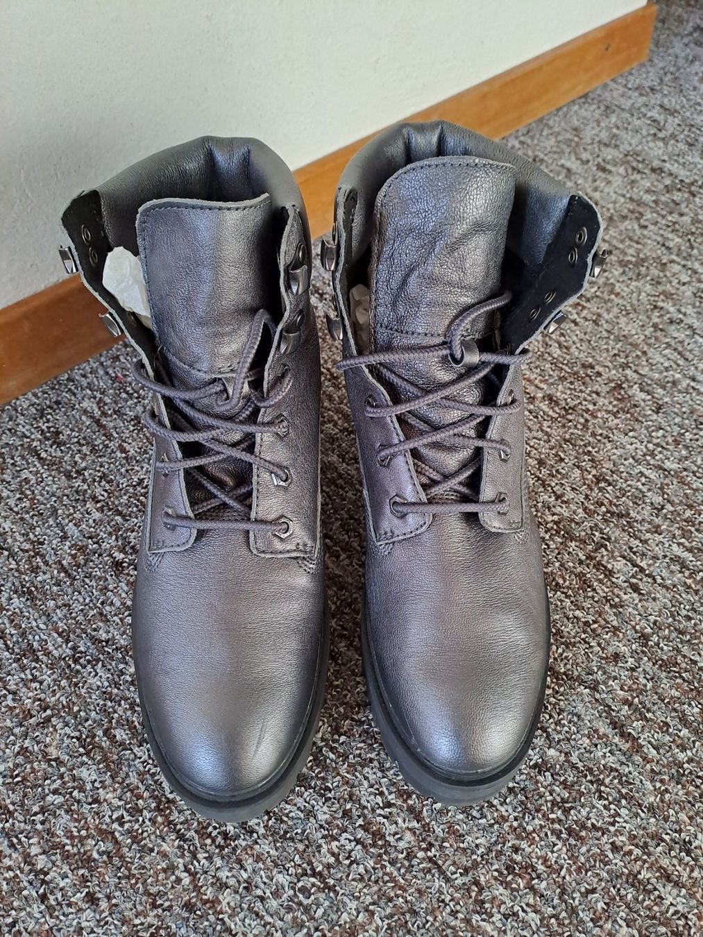 Timberland Scarpe da donna: Schnürstiefelette Timberland – Usato da Engelberg venduto da ollinseaotter 2