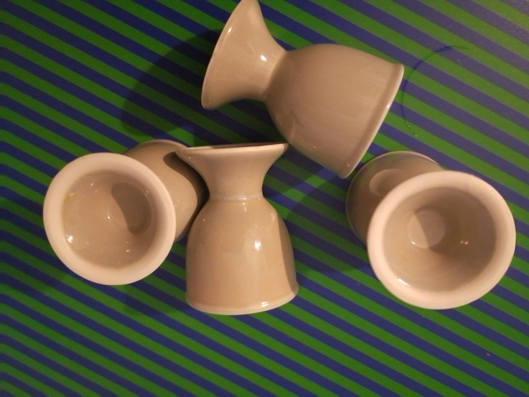 Altre Stoviglie: 4er Set Eierbecher grau, Rössler? zeitloses Design, Top! NW! – Usato da Zürich venduto da 0814 2