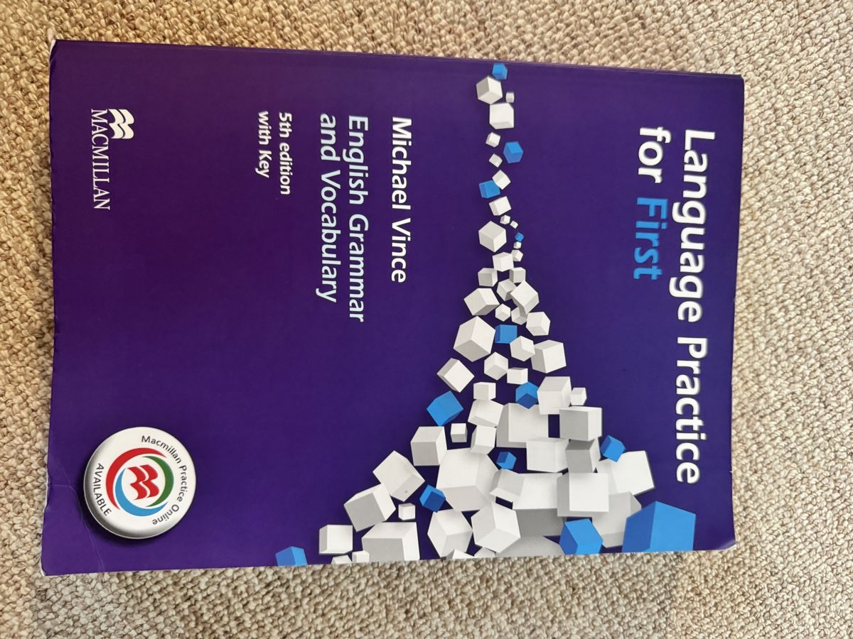 Livres: Language Practice for First Michael Vince Buch 5. Auflage – D'occasion à Roggwil BE par doao