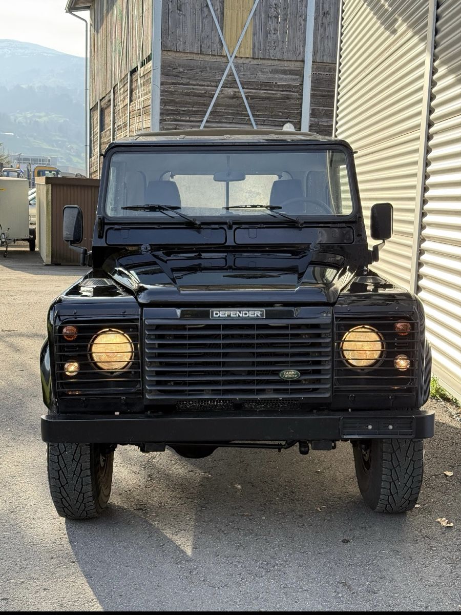 Land Rover Autos: Land Rover Defender 90 2.5 TD 5 – Gebraucht aus Haag (Rheintal) von eli_5xds
