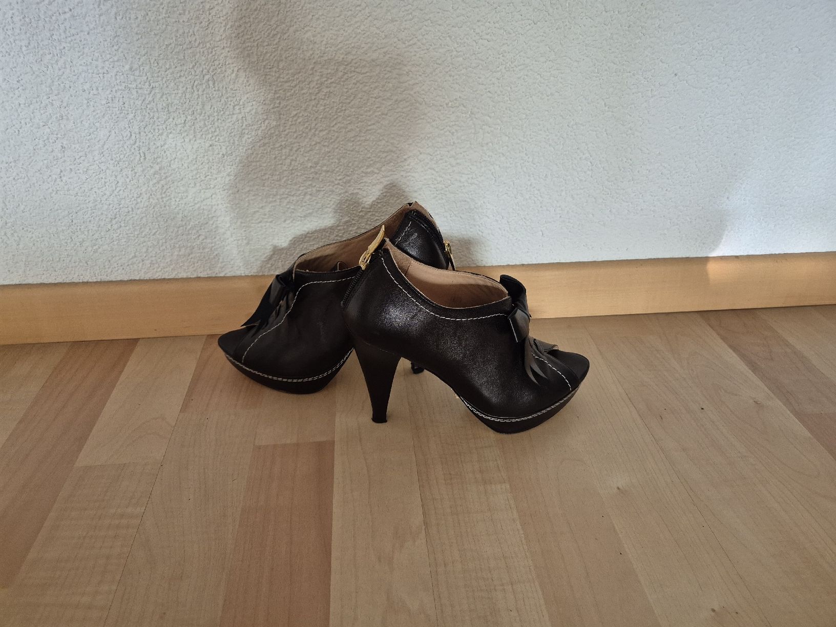 Damenschuhe: Schwarze Peeptoe Gr.35 – Neu (gemäss Beschreibung) aus Zürich von Sami78