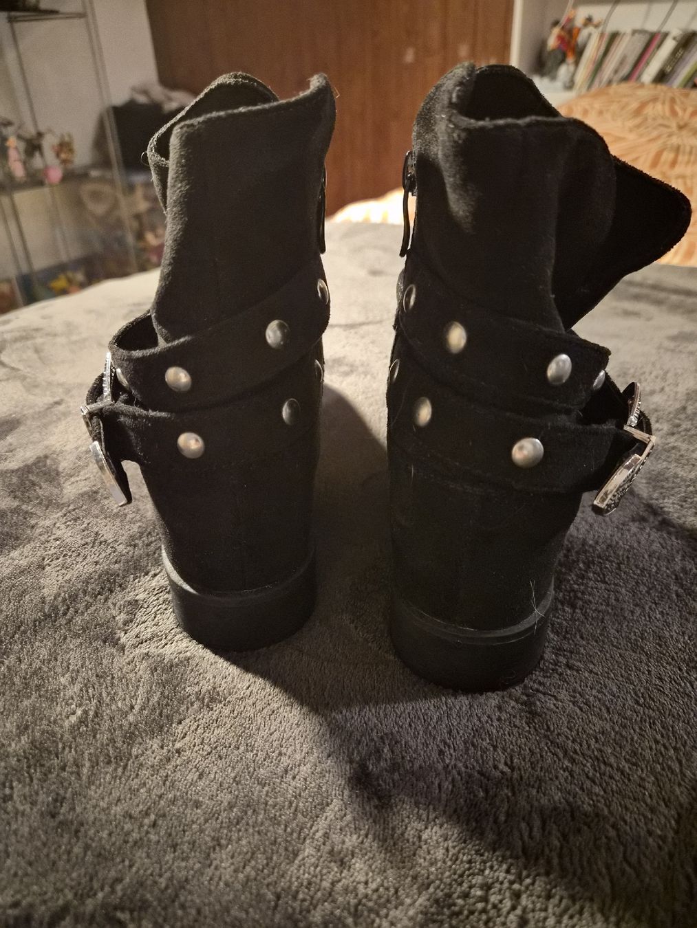 Scarpe da donna: Bottines DeeZee noires avec boucles, taille 38 – Usato da Villeneuve VD venduto da cla_nw6h 2
