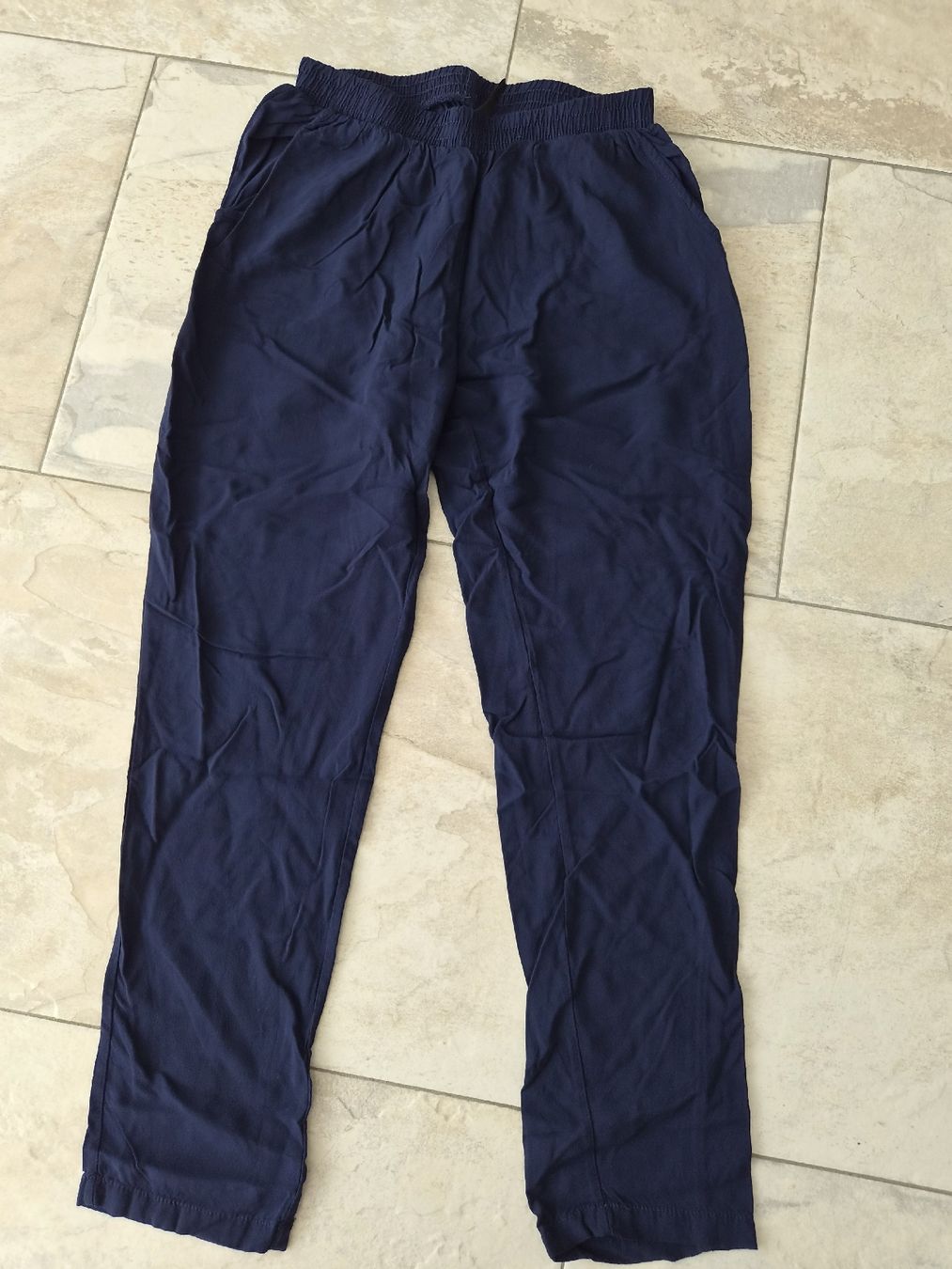 Pantaloni: Sommerhose dunkelblau Grösse S, Chicorée  – Usato da Niederrohrdorf venduto da Miripfiri
