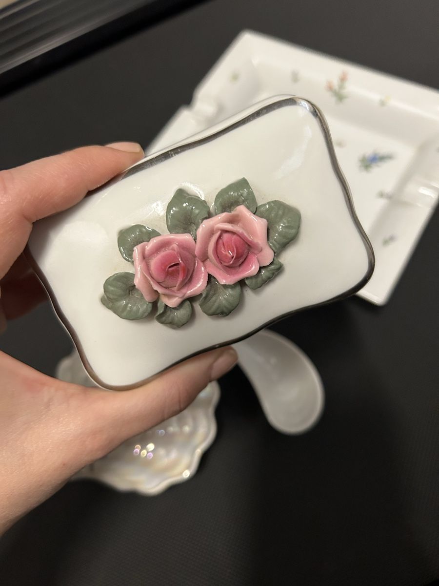 Tutte le decorazioni: Boîte, cendrier décoration – Usato da Perroy venduto da MR6. 4