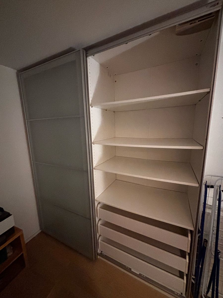 Armadi: Kleiderschrank Pax – Usato da Oberhasli venduto da dan_rfx9