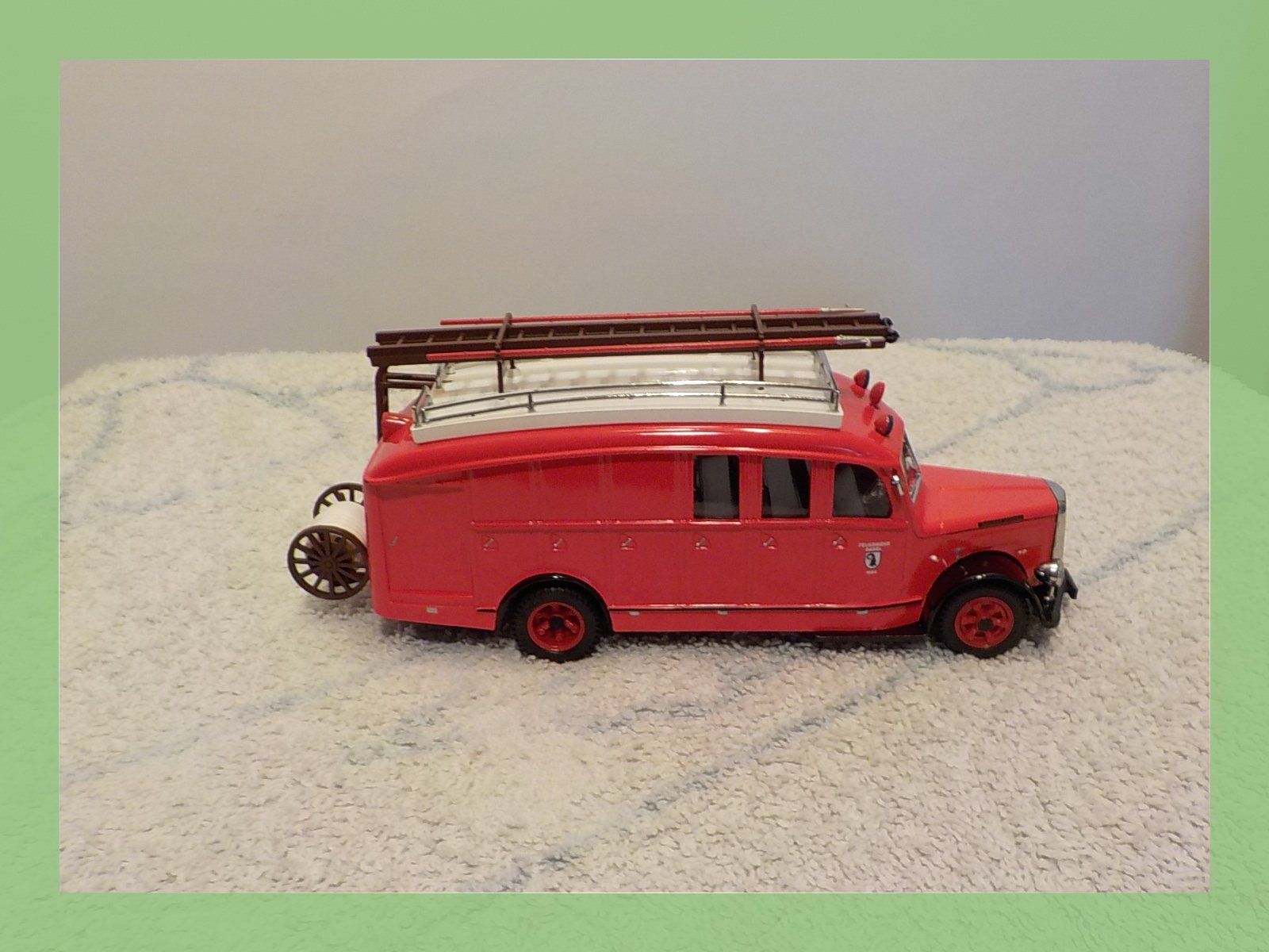 Saurer Modellini d'auto: Saurer Typ C Feuerwehr Modellauto Basel – Nuovo e nell'imballaggio originale da Bülach venduto da Freieck 2