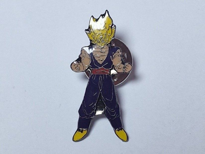 Placchette & Badge: Dragon Ball Z Son Goku 2 Pin's – Usato da Mitlödi venduto da Raphy1996 1
