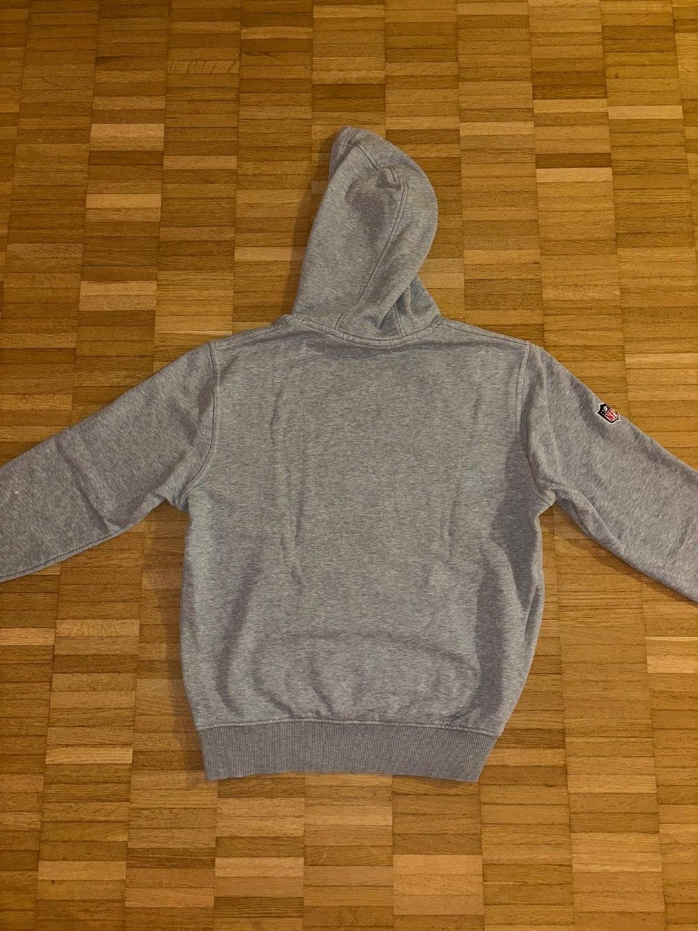 Maglioni & Felpe: Original NFL Hoodie, grau, Grösse S – Usato da Kriens venduto da DavidRohrer 1