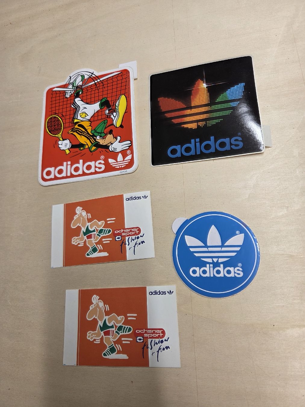 Sticker: Adidas Aufkleber  – Usato da Wetzikon ZH venduto da AmacherM