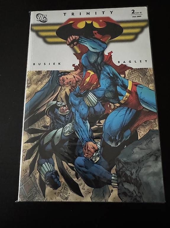 Fumetti: DC TRINITY 1-6 Comics – Usato da Niederuzwil venduto da Dino_run 1