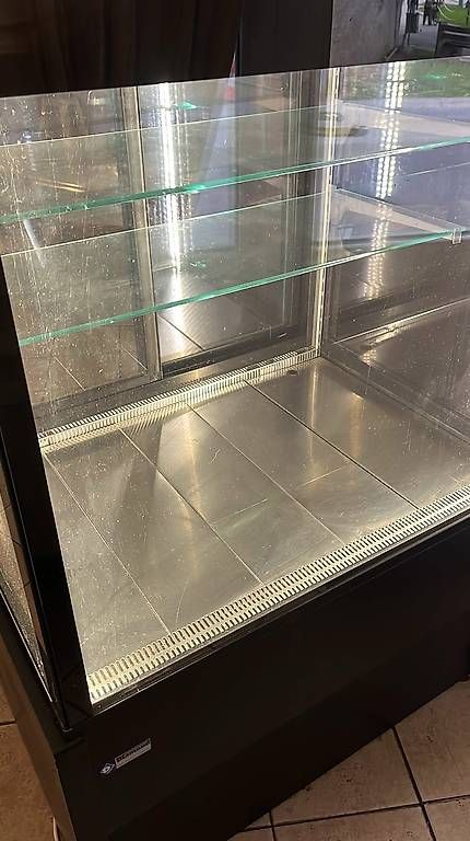 Vetrine: Vitrine chauffante  – Usato da Pully venduto da friporte11