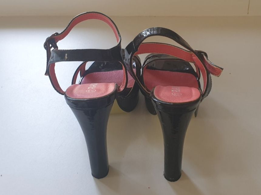Scarpe da donna: Sexy Damenschuhe  Gr. 38 – Nuovo (secondo la descrizione) da Egg b. Zürich venduto da Tuddy 2