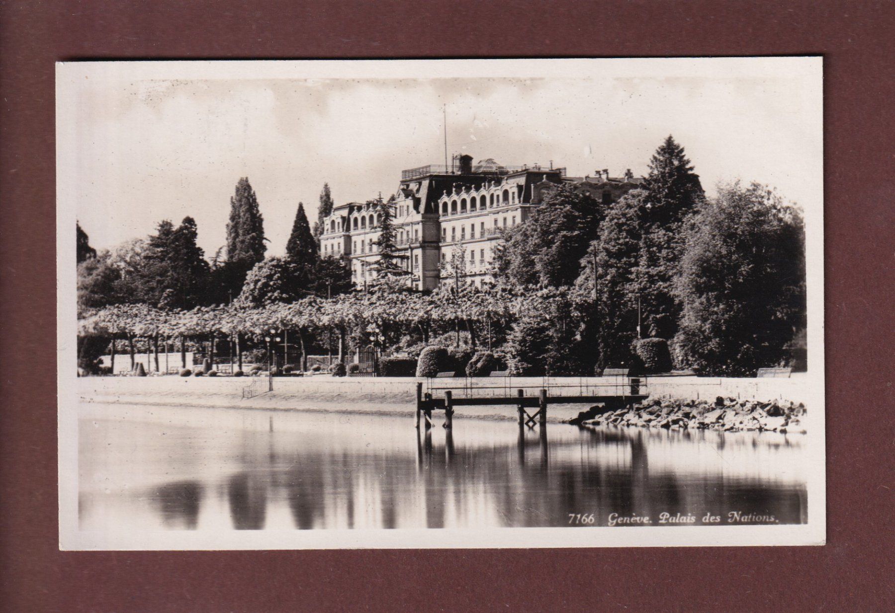 Cartoline postali: GENEVE - Palais des Nations – Usato da Pully venduto da nicecards
