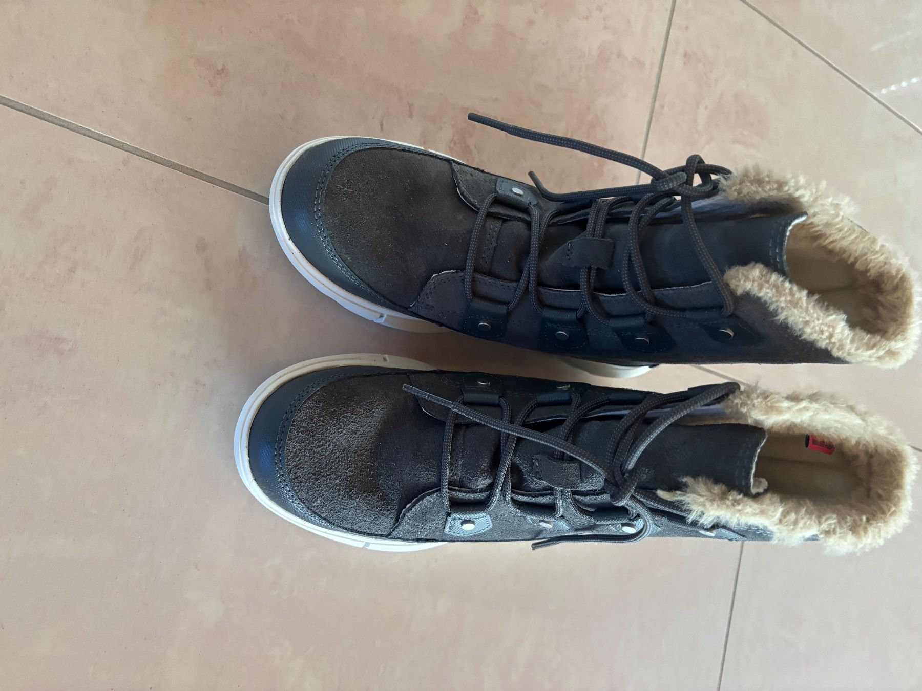 Sorel Damenschuhe: Sorel-Winterschuhe Grösse 39 – Gebraucht aus Wohlenschwil von F.F.